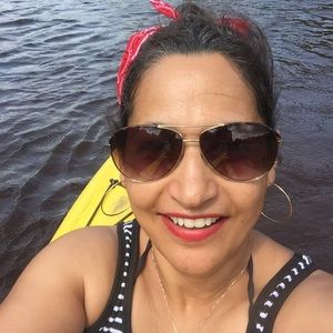 Meet your Posher, Wassila